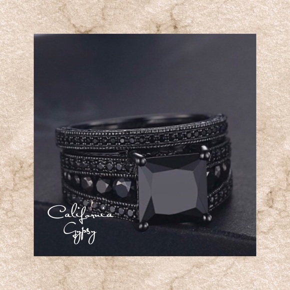 925 Sterling Silver Princess Cut Black Sapphire Ring Set - Picture 2 of 9